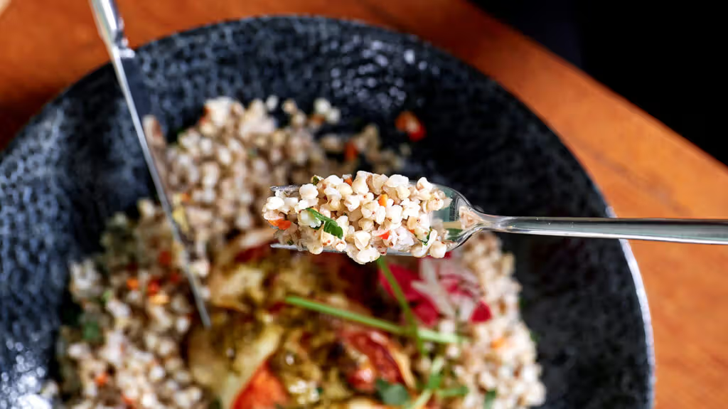 Manfaat Mengkonsumsi Quinoa: 12 Alasan Mengapa Anda Harus Menambahkan Quinoa ke dalam Diet Anda