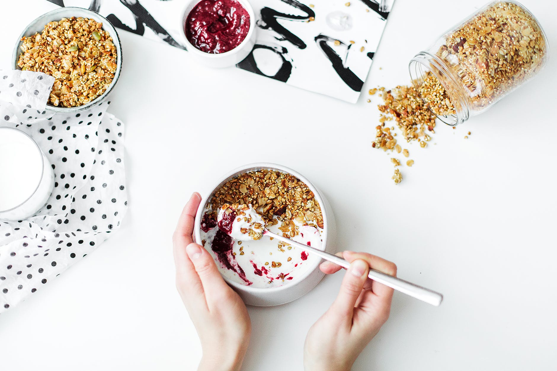 10 Makanan Mood Booster Alami yang Amazing untuk Menjaga Keseimbangan Emosi